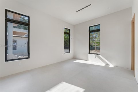 Casa en venta en Pinecrest, Florida, 7 dormitorios, 679.12 m2 № 1982579 - foto 21