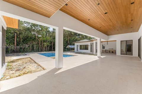 Casa en venta en Pinecrest, Florida, 7 dormitorios, 679.12 m2 № 1982579 - foto 23