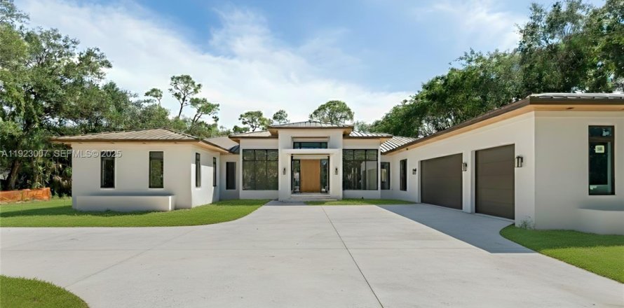 Casa en Pinecrest, Florida 7 dormitorios, 679.12 m2 № 1982579