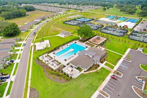 Casa en venta en Zephyrhills, Florida, 4 dormitorios, 192.59 m2 № 1721876 - foto 29