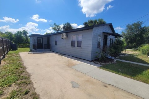 Casa en venta en Tampa, Florida, 3 dormitorios, 91.42 m2 № 1882939 - foto 1
