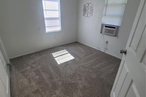 Casa en venta en Tampa, Florida, 3 dormitorios, 91.42 m2 № 1882939 - foto 21