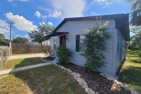 Casa en venta en Tampa, Florida, 3 dormitorios, 91.42 m2 № 1882939 - foto 6