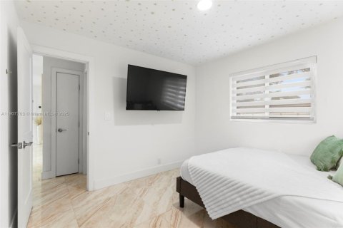 House in Fort Lauderdale, Florida 3 bedrooms, 115.38 sq.m. № 2013228 - photo 12