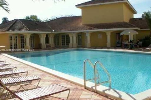 Condominio en venta en Miami, Florida, 1 dormitorio, 73.95 m2 № 1937348 - foto 3