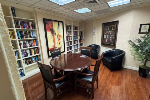 Снять в аренду кондоминиум в Авентура, Флорида 2 спальни, 109.72м2, № 1991683 - фото 28