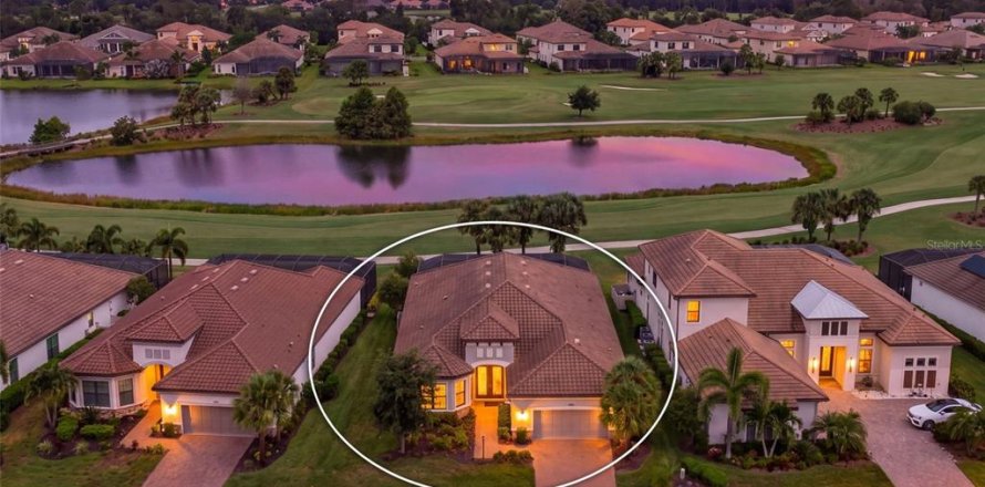 Villa ou maison à Bradenton, Floride 3 chambres, 283.91 m2 № 2333998