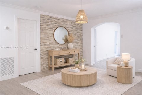 House in Oakland Park, Florida 5 bedrooms, 155.05 sq.m. № 2029906 - photo 8