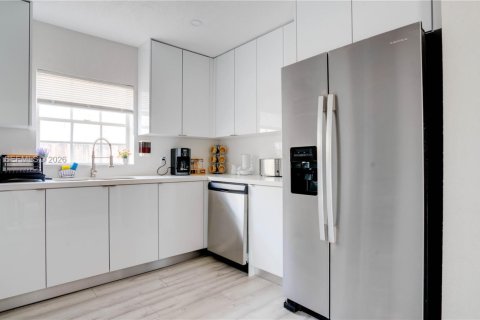 Casa en venta en Oakland Park, Florida, 3 dormitorios, 109.44 m2 № 2019850 - foto 7