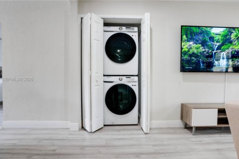 Casa en venta en Oakland Park, Florida, 3 dormitorios, 109.44 m2 № 2019850 - foto 14