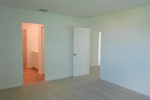 Villa ou maison à louer à Winter Haven, Floride: 4 chambres, 174.66 m2 № 2381099 - photo 6