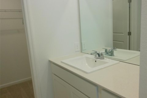 Villa ou maison à louer à Winter Haven, Floride: 4 chambres, 174.66 m2 № 2381099 - photo 8