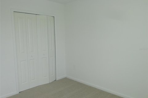 Villa ou maison à louer à Winter Haven, Floride: 4 chambres, 174.66 m2 № 2381099 - photo 3