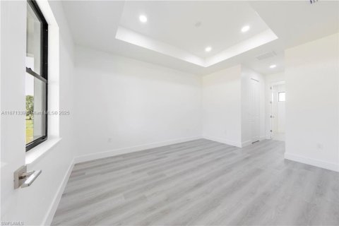 House in Lehigh Acres, Florida 3 bedrooms № 1979540 - photo 16