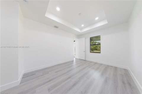 House in Lehigh Acres, Florida 3 bedrooms № 1979540 - photo 17