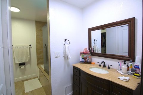 Купить виллу или дом в Хомстед, Флорида 3 спальни, 196.49м2, № 1871704 - фото 19