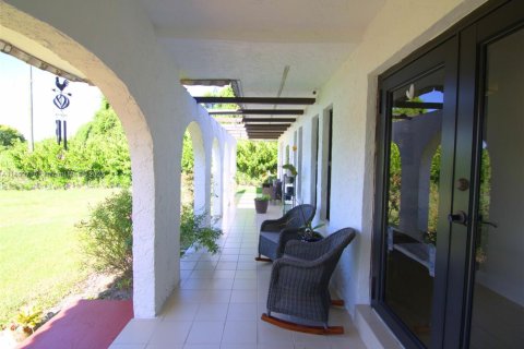 Купить виллу или дом в Хомстед, Флорида 3 спальни, 196.49м2, № 1871704 - фото 6