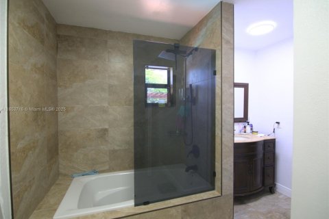 Купить виллу или дом в Хомстед, Флорида 3 спальни, 196.49м2, № 1871704 - фото 20