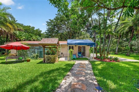 Casa en venta en Davie, Florida, 5 dormitorios, 291.34 m2 № 2176446 - foto 6
