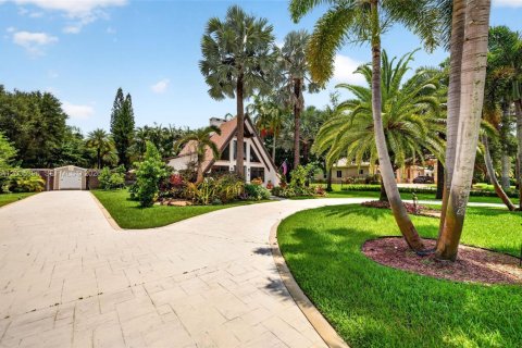 Casa en venta en Davie, Florida, 5 dormitorios, 291.34 m2 № 2176446 - foto 16