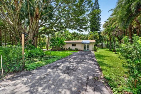 Casa en venta en Davie, Florida, 5 dormitorios, 291.34 m2 № 2176446 - foto 5