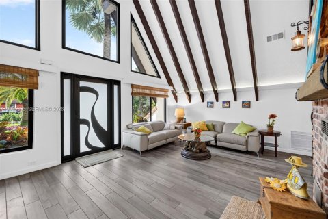 Casa en venta en Davie, Florida, 5 dormitorios, 291.34 m2 № 2176446 - foto 22