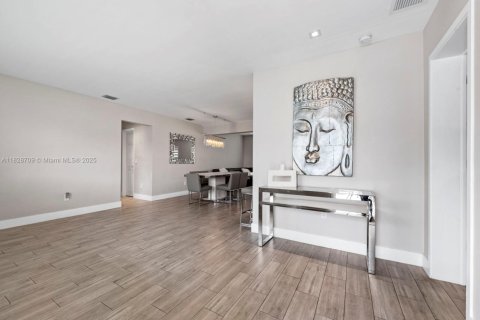 Casa en venta en Pembroke Pines, Florida, 3 dormitorios, 156.91 m2 № 1801094 - foto 7