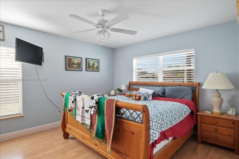 House in Lake Placid, Florida 3 bedrooms, 209.03 sq.m. № 1971162 - photo 8