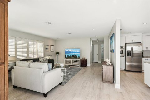 Villa ou maison à vendre à Sarasota, Floride: 2 chambres, 104.05 m2 № 1559573 - photo 3