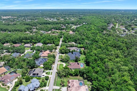 House in Ormond Beach, Florida 5 bedrooms, 337.51 sq.m. № 2221720 - photo 8