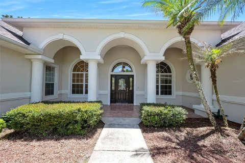 House in Ormond Beach, Florida 5 bedrooms, 337.51 sq.m. № 2221720 - photo 16