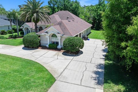 House in Ormond Beach, Florida 5 bedrooms, 337.51 sq.m. № 2221720 - photo 4