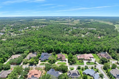 House in Ormond Beach, Florida 5 bedrooms, 337.51 sq.m. № 2221720 - photo 6