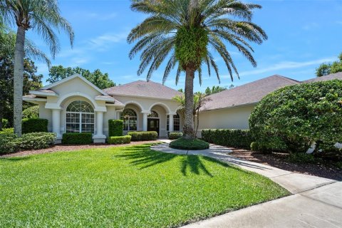 House in Ormond Beach, Florida 5 bedrooms, 337.51 sq.m. № 2221720 - photo 15
