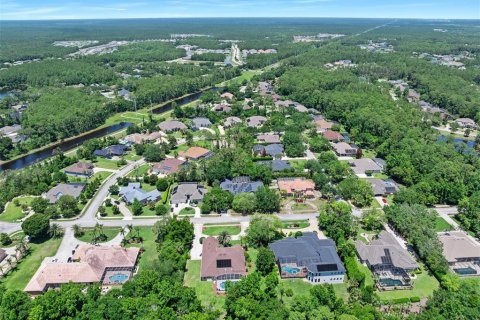House in Ormond Beach, Florida 5 bedrooms, 337.51 sq.m. № 2221720 - photo 9