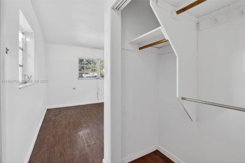 Купить виллу или дом в Холливуд, Флорида 3 спальни, 114.55м2, № 1988665 - фото 22