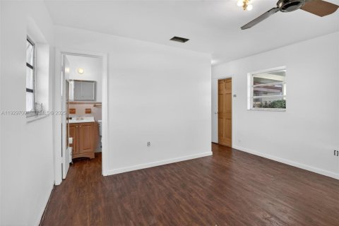 Купить виллу или дом в Холливуд, Флорида 3 спальни, 114.55м2, № 1988665 - фото 21