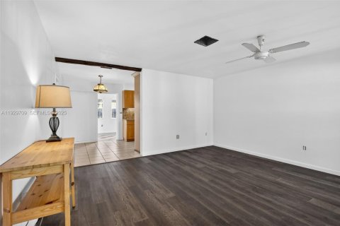 Купить виллу или дом в Холливуд, Флорида 3 спальни, 114.55м2, № 1988665 - фото 9