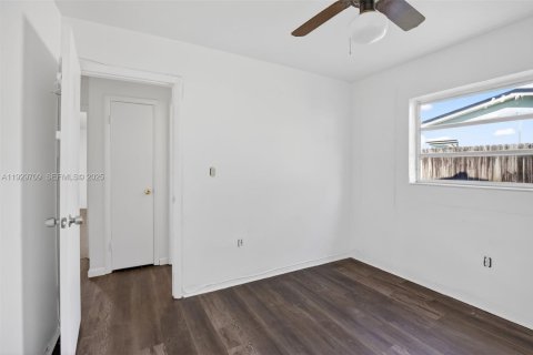 Купить виллу или дом в Холливуд, Флорида 3 спальни, 114.55м2, № 1988665 - фото 27