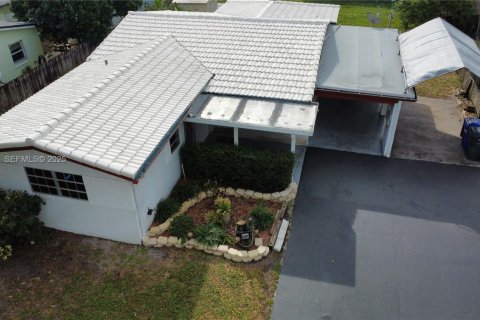 Купить виллу или дом в Холливуд, Флорида 3 спальни, 114.55м2, № 1988665 - фото 2