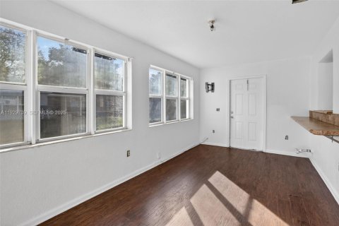 Купить виллу или дом в Холливуд, Флорида 3 спальни, 114.55м2, № 1988665 - фото 16