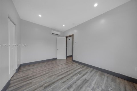 Apartment in Miami, Florida 1 bedroom, 548.49 sq.m. № 2049691 - photo 9