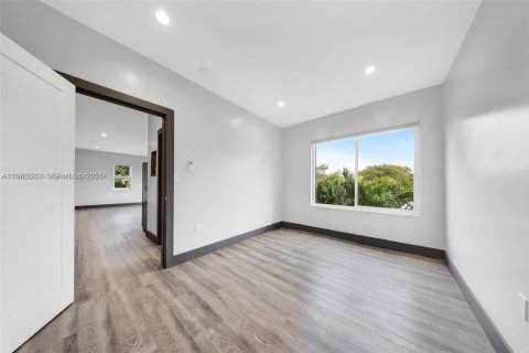 Apartment in Miami, Florida 1 bedroom, 548.49 sq.m. № 2049691 - photo 14