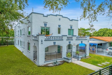 Apartment in Miami, Florida 1 bedroom, 548.49 sq.m. № 2049691 - photo 17