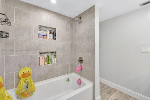 Купить кондоминиум в Тамарак, Флорида 2 спальни, 85.01м2, № 2021144 - фото 30