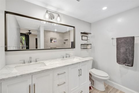 Купить кондоминиум в Тамарак, Флорида 2 спальни, 85.01м2, № 2021144 - фото 29