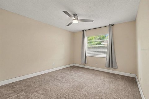 House in Saint Petersburg, Florida 3 bedrooms, 99.22 sq.m. № 2239064 - photo 15