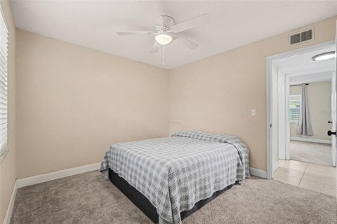 House in Saint Petersburg, Florida 3 bedrooms, 99.22 sq.m. № 2239064 - photo 16