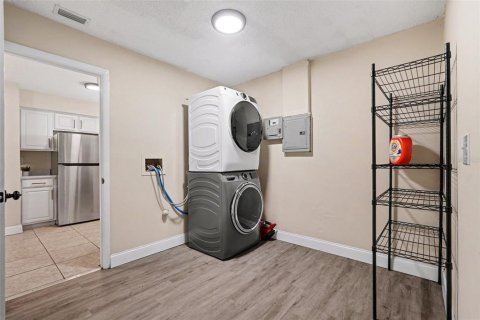 House in Saint Petersburg, Florida 3 bedrooms, 99.22 sq.m. № 2239064 - photo 19