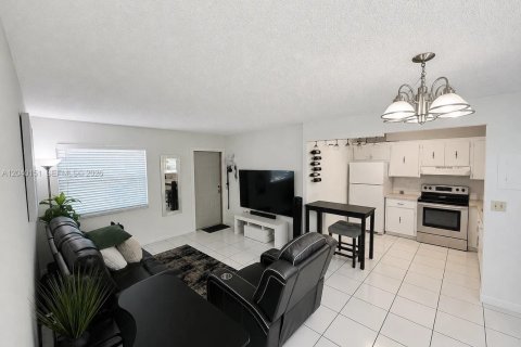 Apartamento en alquiler en Davie, Florida, 1 dormitorio, 60.39 m2 № 2086425 - foto 4